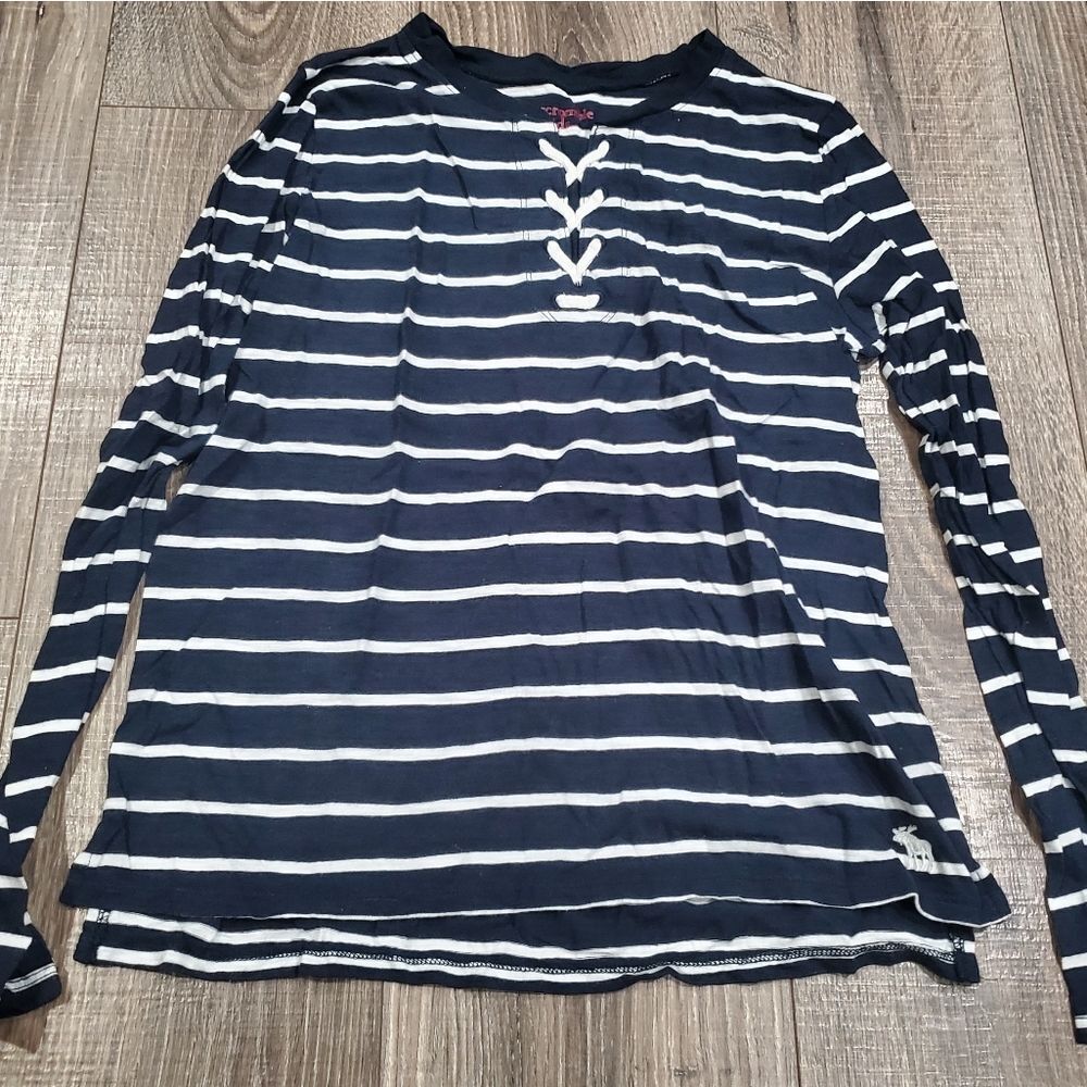 Girls Abercrombie Kids Long Sleeve Shirt Size 13-14 Navy and White Striped Shirt